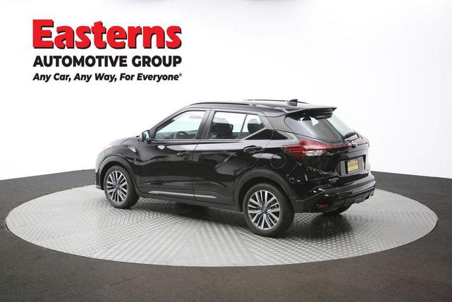 Photo of 2024 Super Black Nissan Kicks