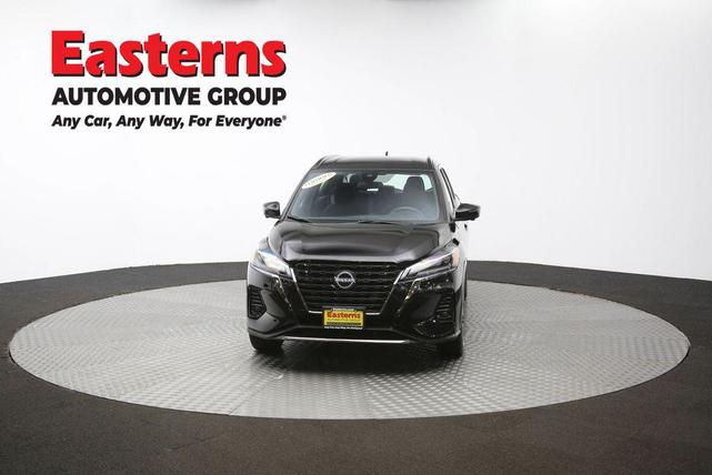 Photo of 2024 Super Black Nissan Kicks