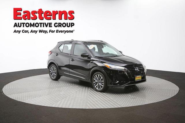 Photo of 2024 Super Black Nissan Kicks