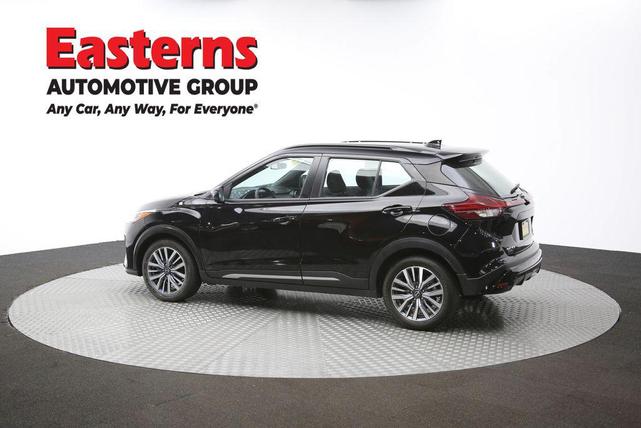 Photo of 2024 Super Black Nissan Kicks