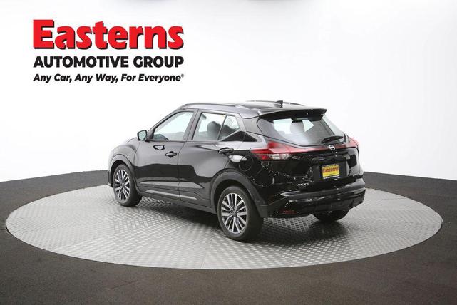 Photo of 2024 Super Black Nissan Kicks