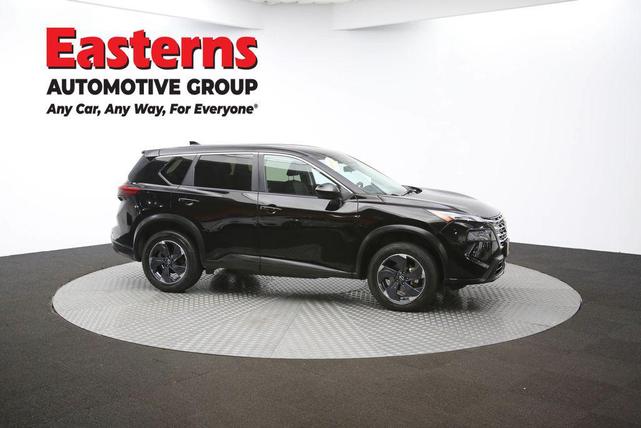 Photo of 2024 Super Black Nissan Rogue