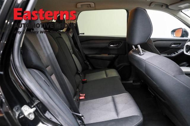 Photo of 2024 Super Black Nissan Rogue