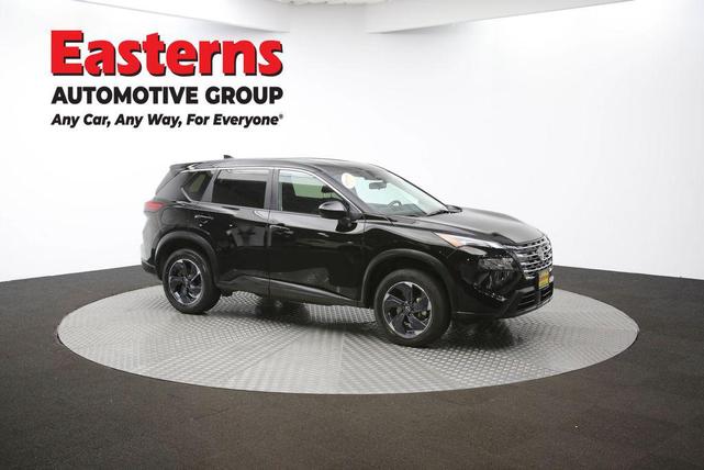 Photo of 2024 Super Black Nissan Rogue