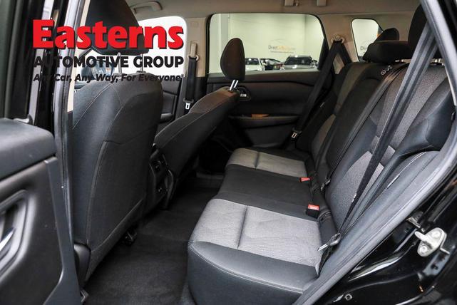 Photo of 2024 Super Black Nissan Rogue