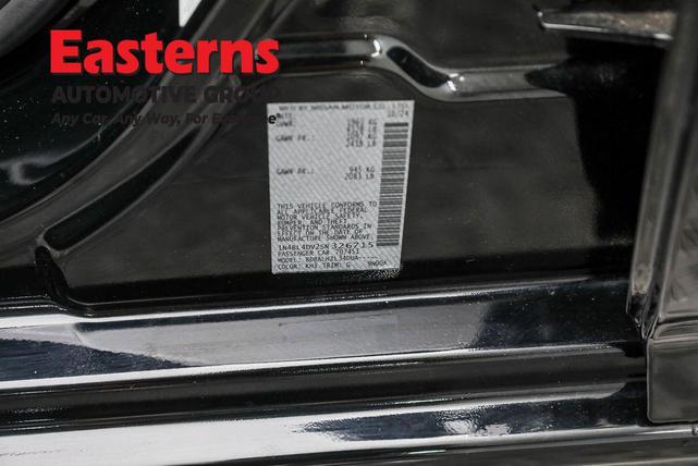 Photo of 2025 Super Black Clearcoat Nissan Altima