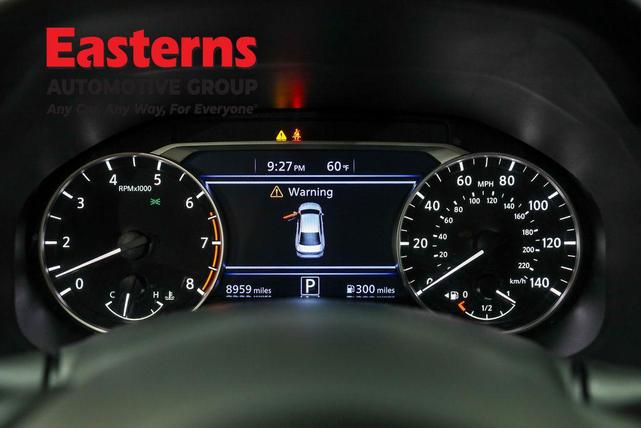 Photo of 2025 Super Black Clearcoat Nissan Altima