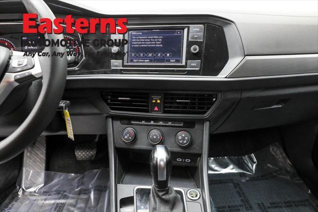 Photo of 2021 Black Uni Volkswagen Jetta