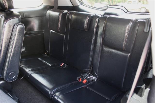 Photo of 2017 Charcoal Toyota Highlander