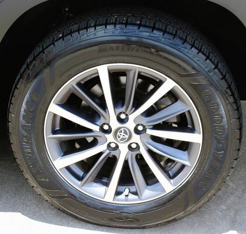Photo of 2017 Charcoal Toyota Highlander