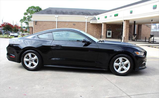 Photo of 2017 Shadow Black Ford Mustang
