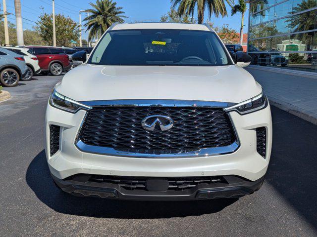 Photo of 2025 Majestic White INFINITI QX60