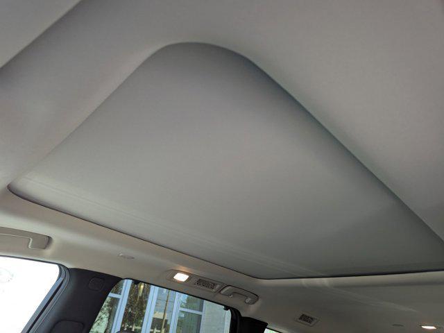 Photo of 2025 Majestic White INFINITI QX60