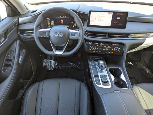Photo of 2025 Majestic White INFINITI QX60