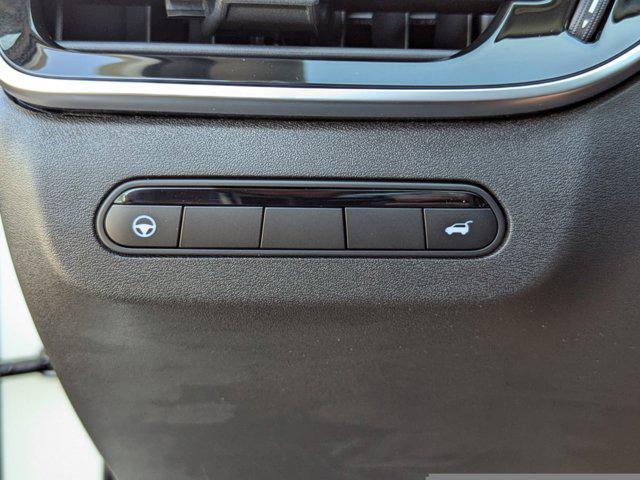 Photo of 2025 Majestic White INFINITI QX60