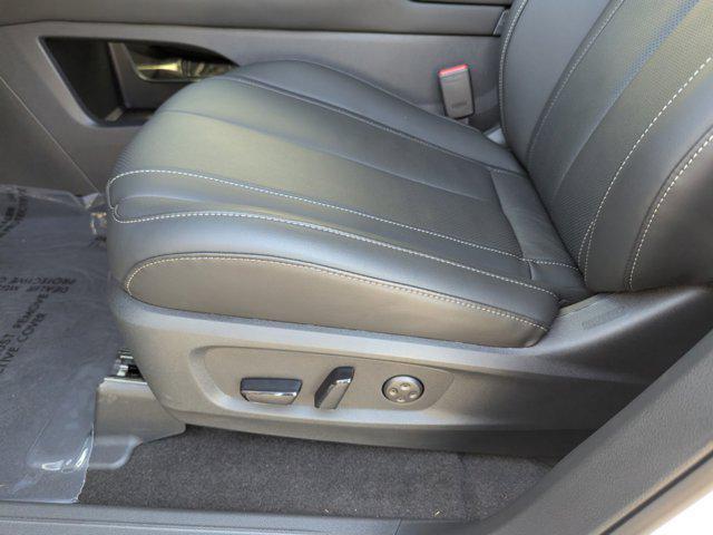 Photo of 2025 Majestic White INFINITI QX60