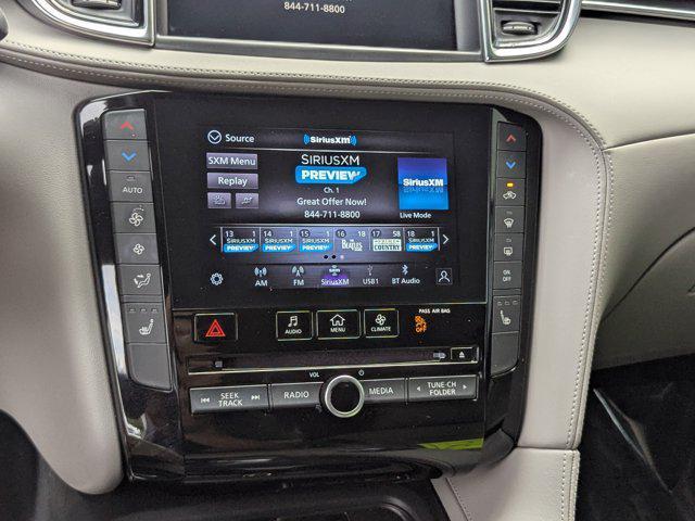 Photo of 2024 Radiant White INFINITI QX50