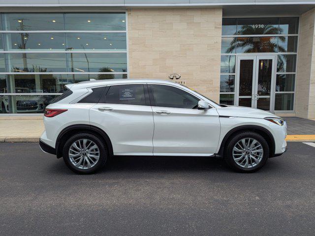Photo of 2024 Radiant White INFINITI QX50