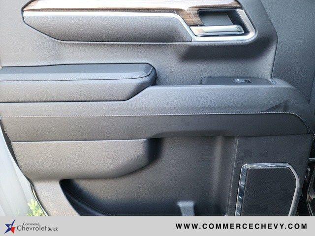 Photo of 2025 Black Chevrolet Silverado 1500