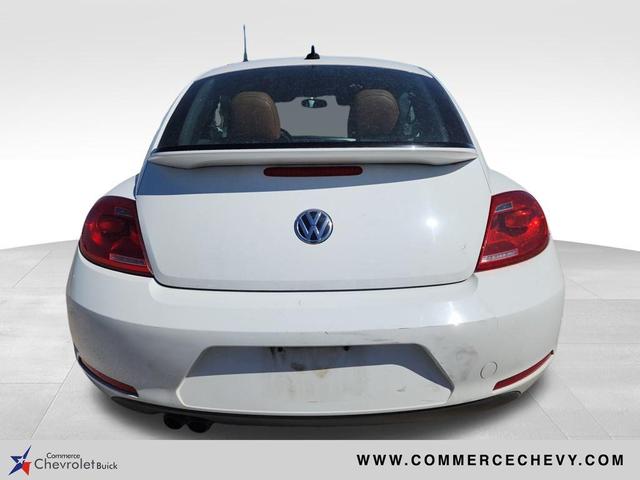 Photo of 2015 Pure White Volkswagen Beetle