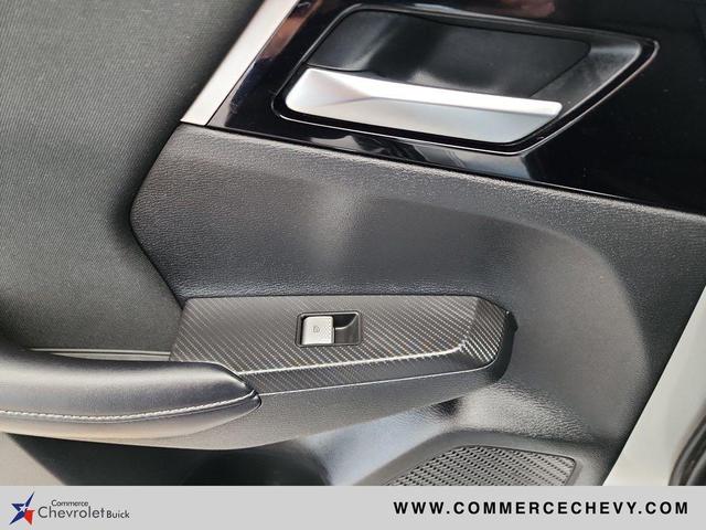 Photo of 2022 Alloy Silver Metallic Mitsubishi Outlander