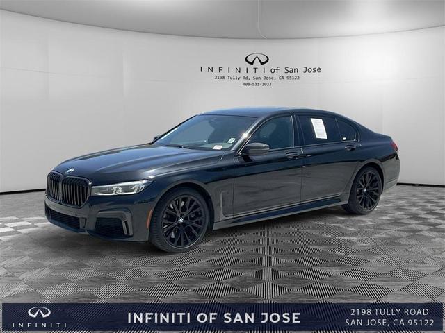2022 BMW 740