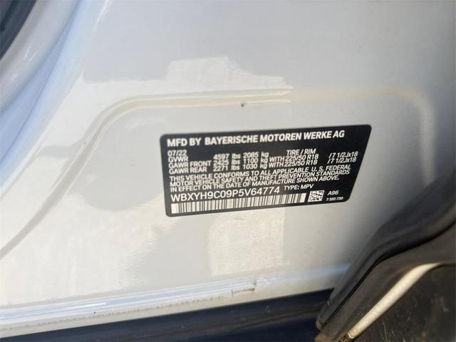 Photo of 2023 Mineral White Metallic BMW X2