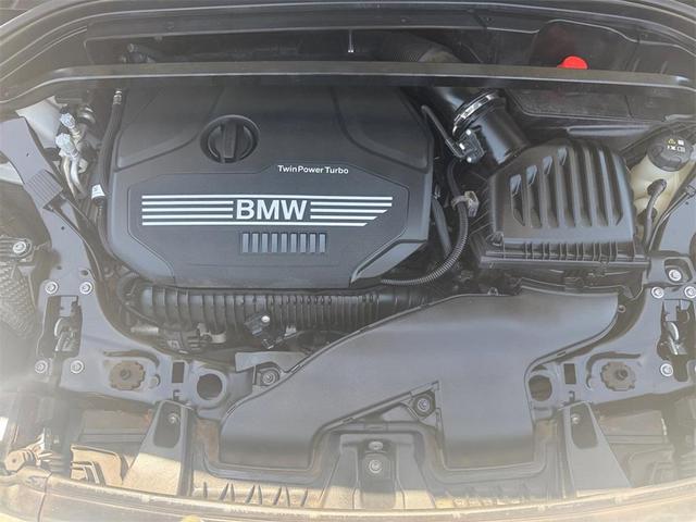 Photo of 2023 Mineral White Metallic BMW X2