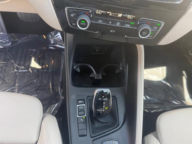 Photo of 2023 Mineral White Metallic BMW X2