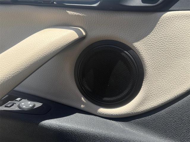 Photo of 2023 Mineral White Metallic BMW X2