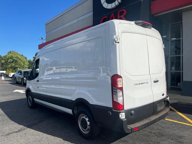 Photo of 2020 White Ford Transit-250