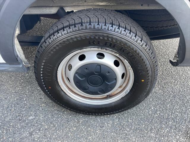 Photo of 2019 White Ford Transit-250