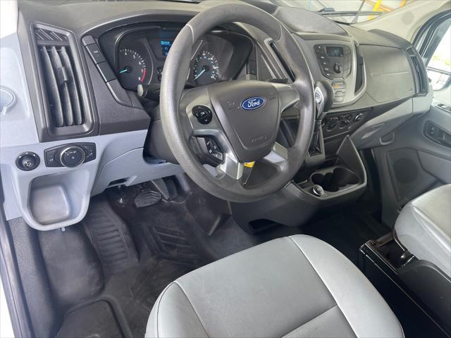 Photo of 2019 White Ford Transit-250