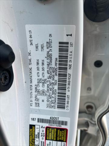 Photo of 2019 White Toyota Tacoma
