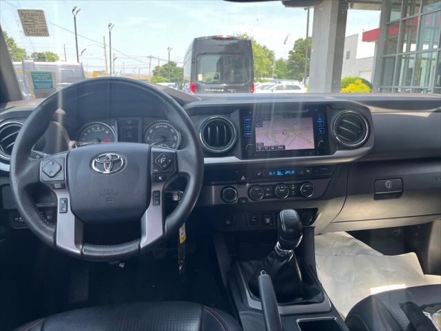 Photo of 2019 White Toyota Tacoma