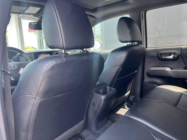 Photo of 2019 White Toyota Tacoma