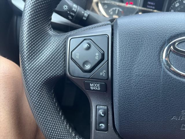 Photo of 2019 White Toyota Tacoma