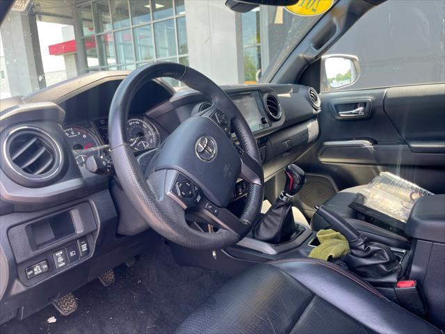 Photo of 2019 White Toyota Tacoma