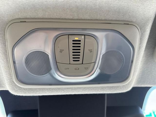Photo of 2023 White RAM ProMaster 1500
