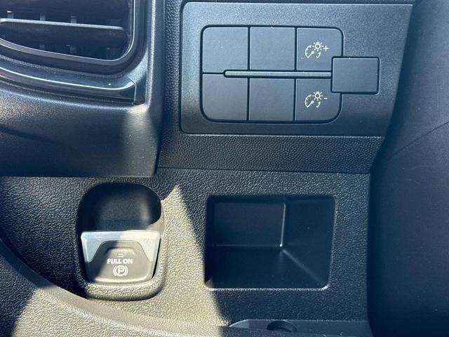 Photo of 2023 White RAM ProMaster 1500