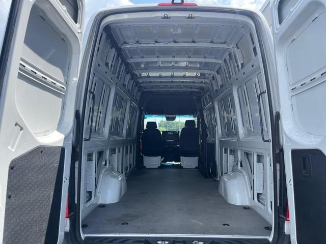 Photo of 2023 White Mercedes-Benz Sprinter 2500