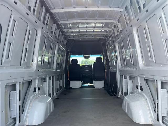 Photo of 2023 White Mercedes-Benz Sprinter 2500