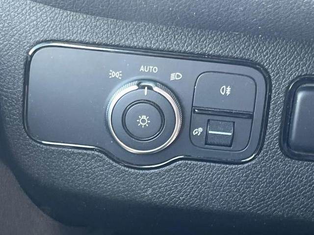 Photo of 2023 White Mercedes-Benz Sprinter 2500
