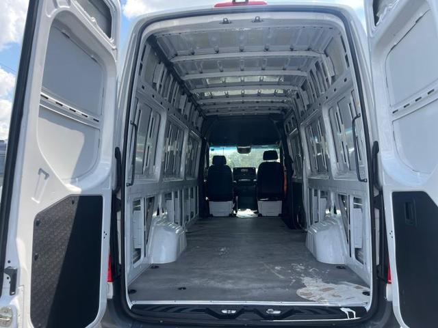Photo of 2023 White Mercedes-Benz Sprinter 2500