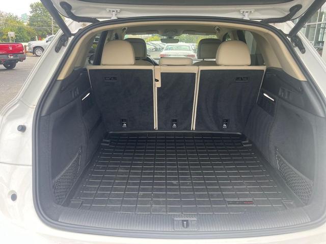 Photo of 2021 Ibis White Audi Q5