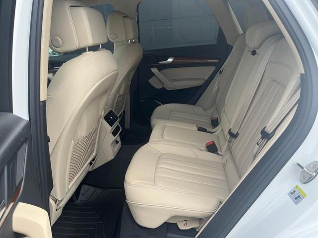 Photo of 2021 Ibis White Audi Q5