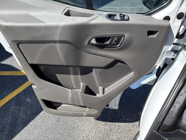 Photo of 2023 White Ford Transit-250