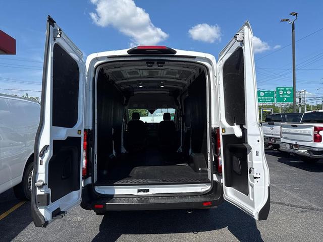 Photo of 2023 White Ford Transit-250
