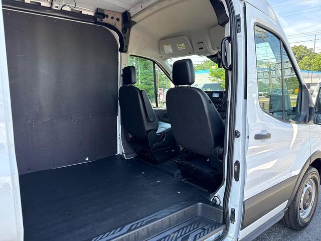 Photo of 2023 White Ford Transit-250
