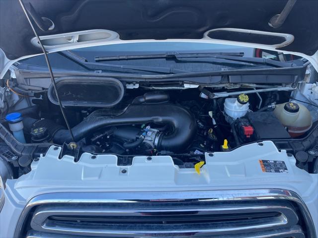 Photo of 2019 White Ford Transit-350
